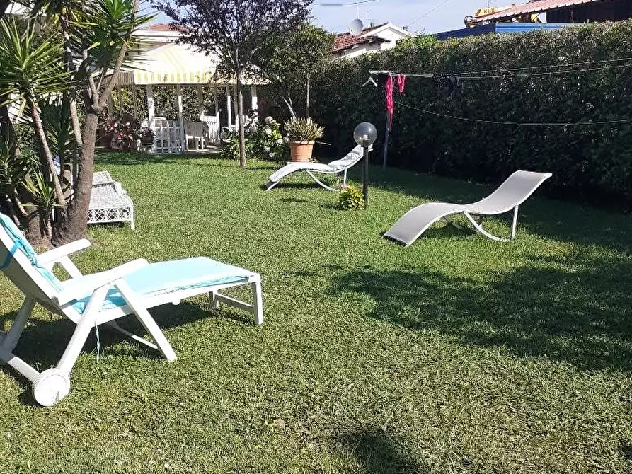 Immagine 20 di Appartamento in vendita  a Massa