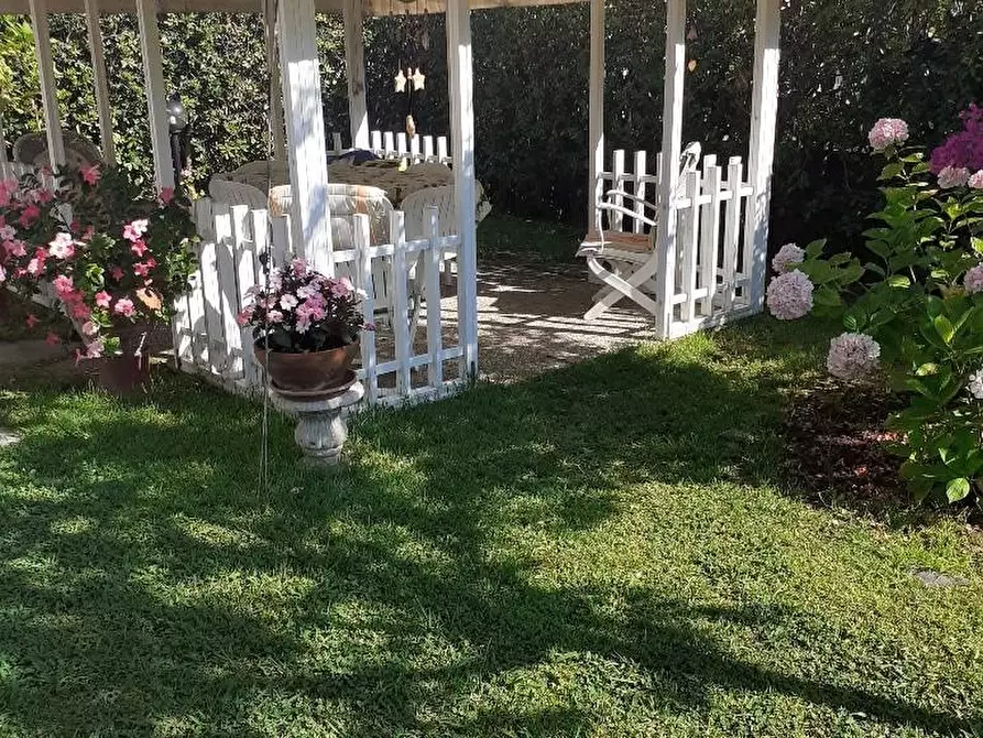 Immagine 23 di Appartamento in vendita  a Massa