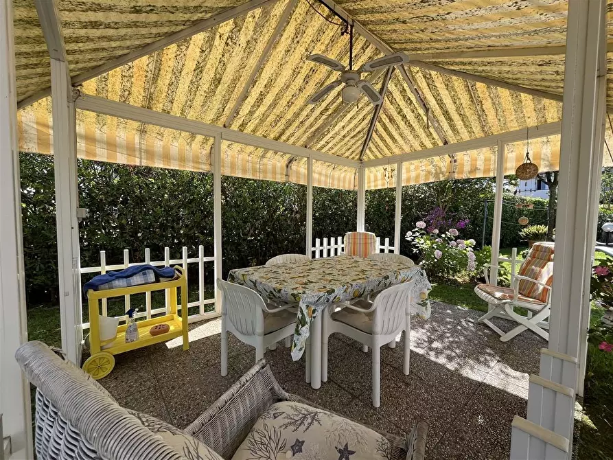 Immagine 7 di Appartamento in vendita  a Massa