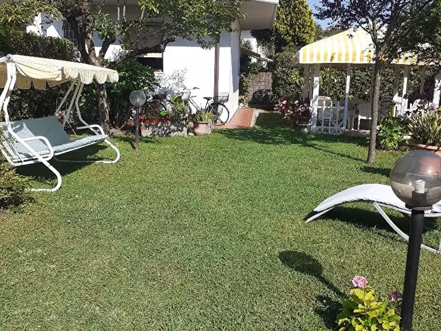 Immagine 22 di Appartamento in vendita  a Massa