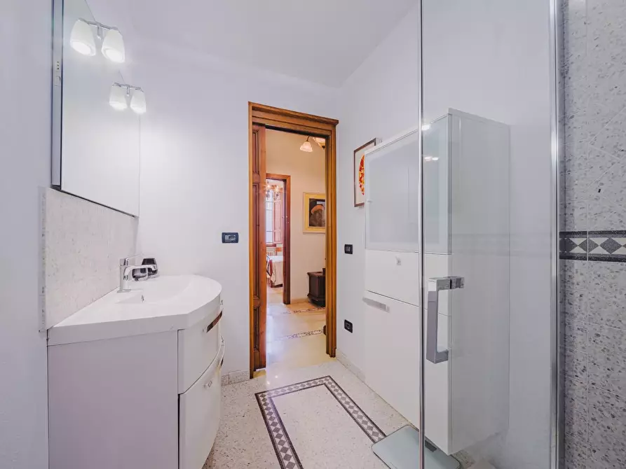 Immagine 19 di Appartamento in vendita  a Pisa