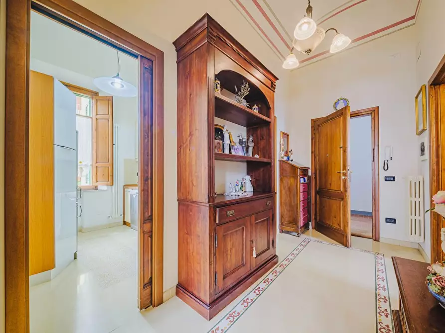 Immagine 12 di Appartamento in vendita  a Pisa