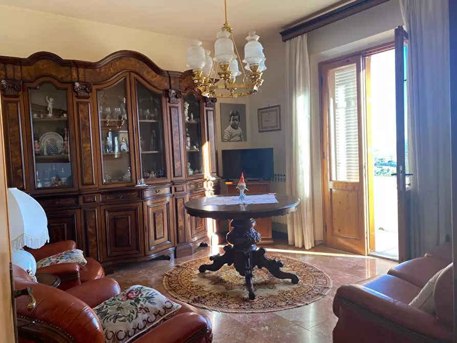 Immagine 11 di Appartamento in vendita  a Vinci