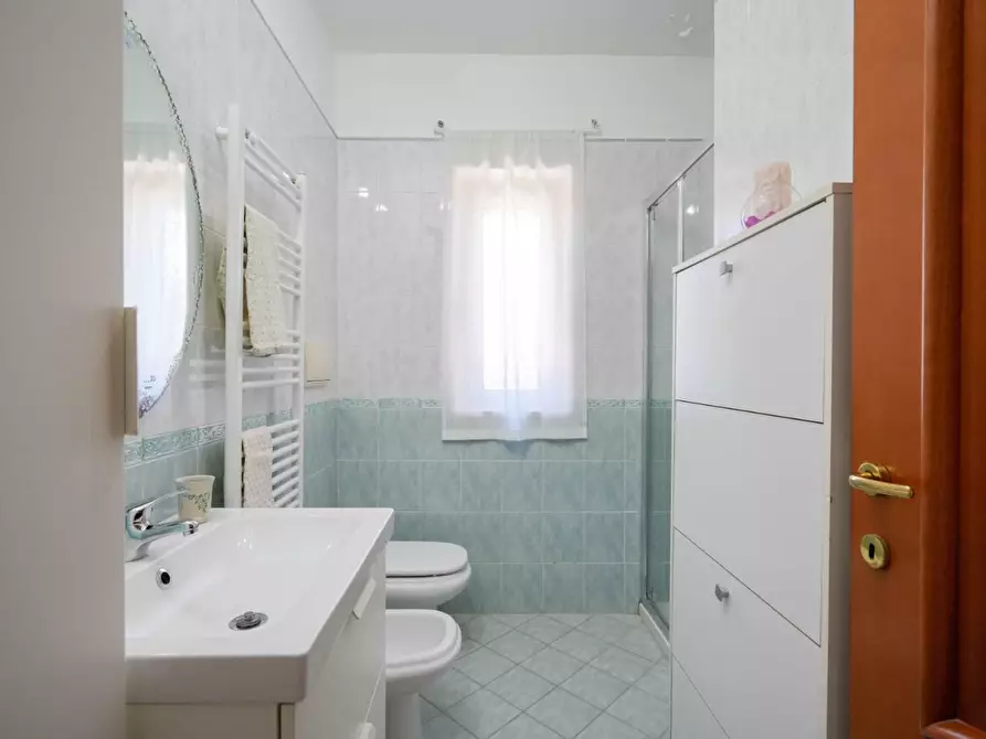 Immagine 42 di Villa in vendita  a Bari