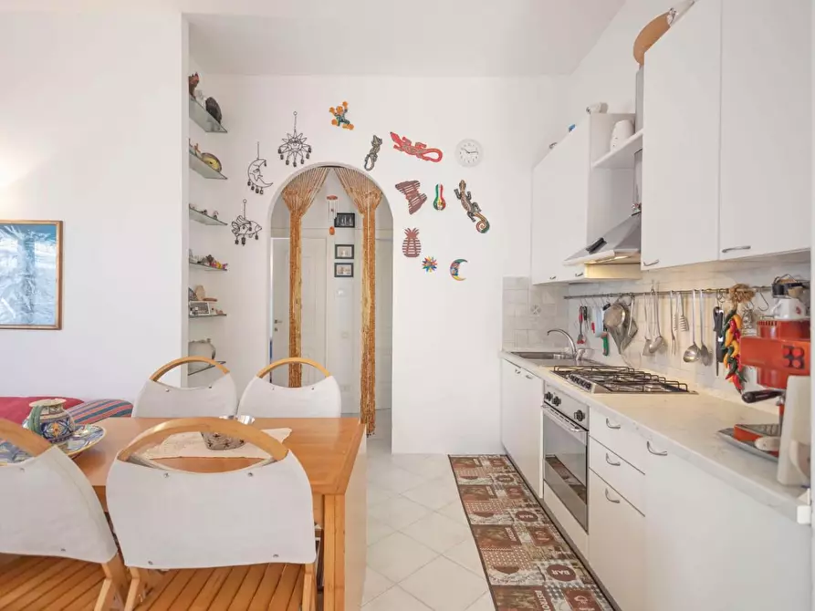 Immagine 6 di Appartamento in vendita  a Ameglia