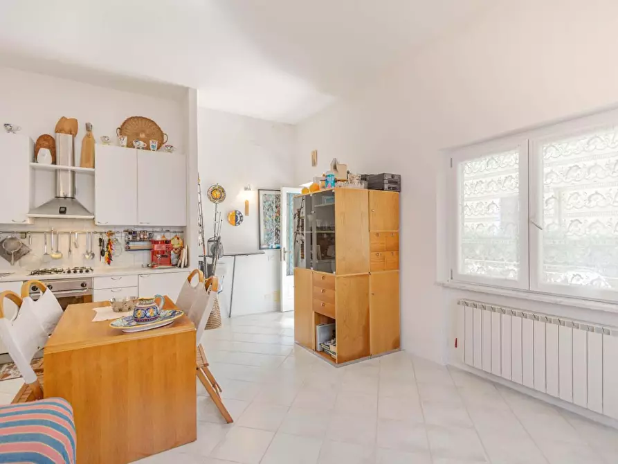 Immagine 4 di Appartamento in vendita  a Ameglia