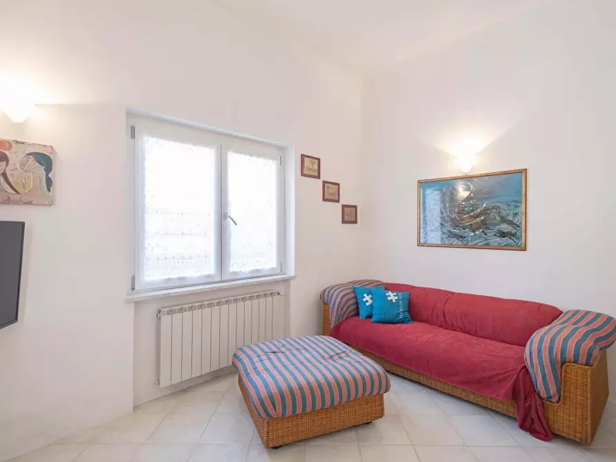 Immagine 7 di Appartamento in vendita  a Ameglia