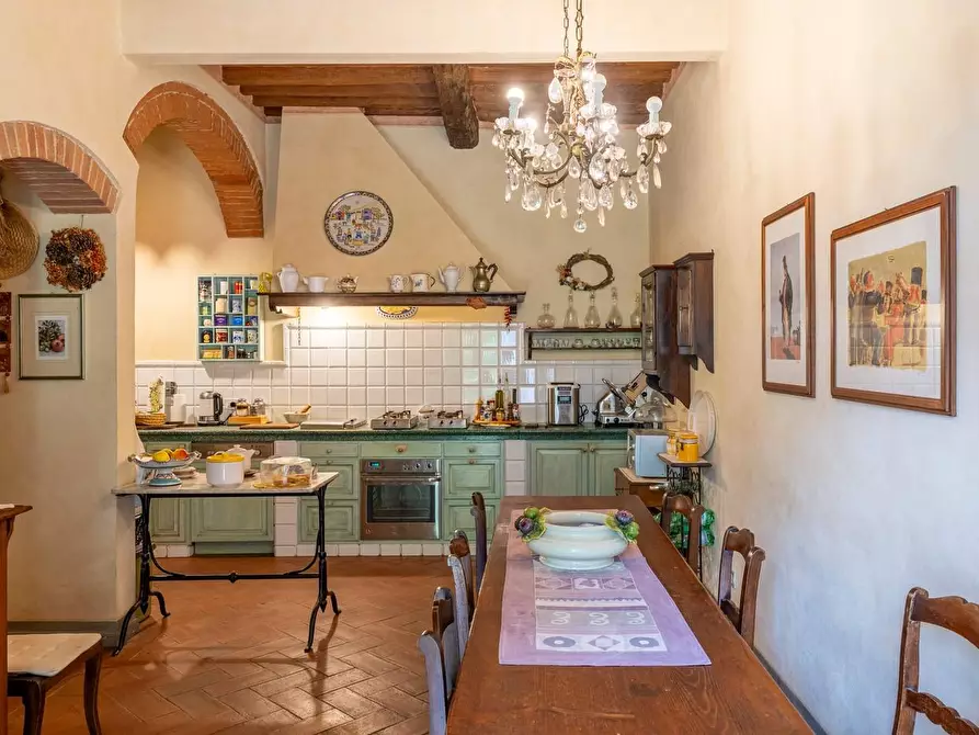 Immagine 5 di Rustico / casale in vendita  a Crespina Lorenzana