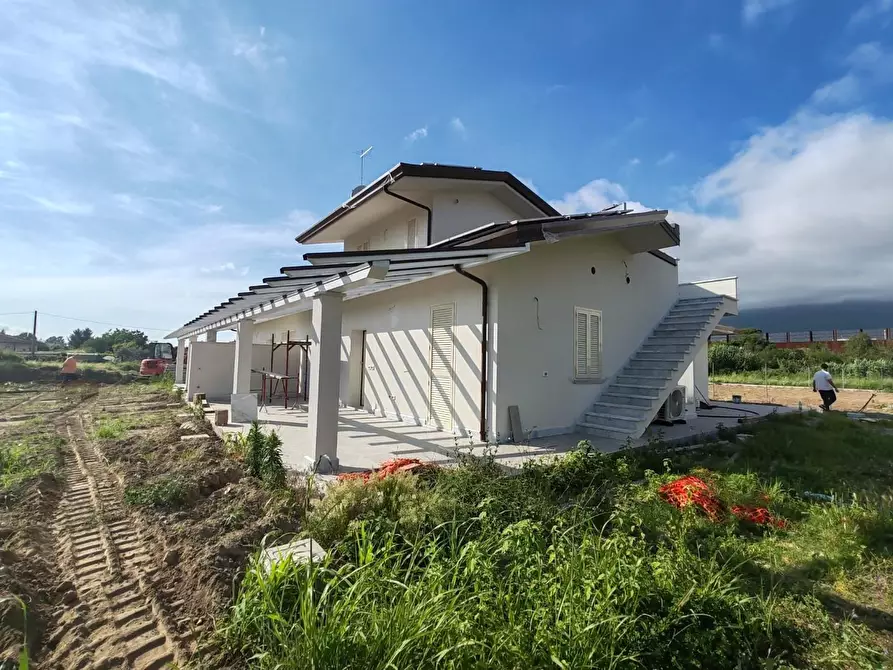 Immagine 6 di Casa bifamiliare in vendita  a Massa