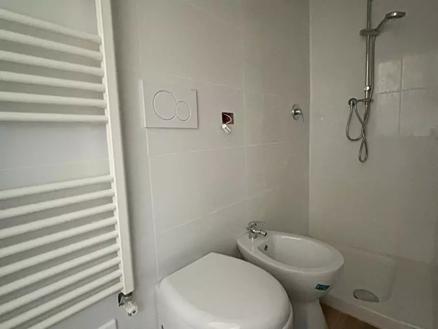 Immagine 8 di Appartamento in vendita  a Pisa