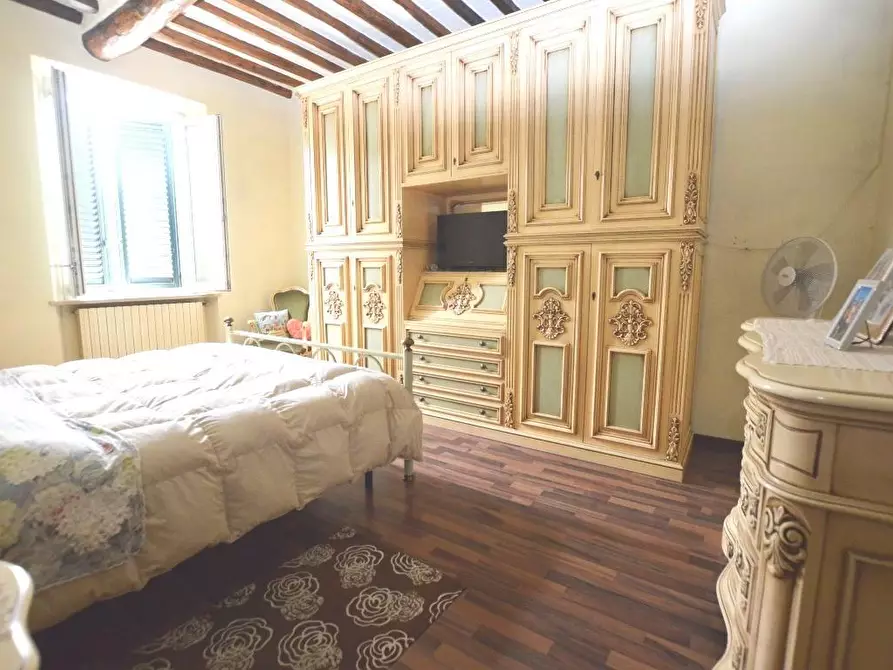 Immagine 9 di Casa bifamiliare in vendita  a Capannori