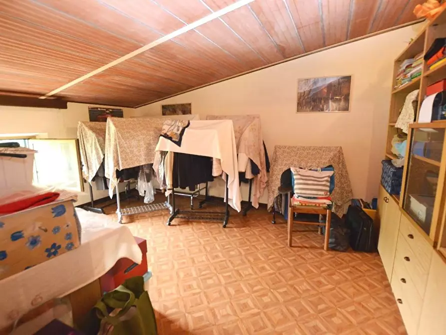 Immagine 21 di Casa bifamiliare in vendita  a Capannori