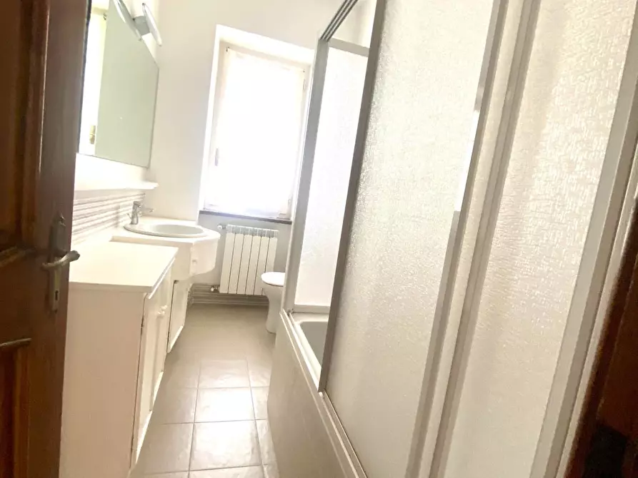 Immagine 25 di Villa in vendita  a Castelnuovo Magra