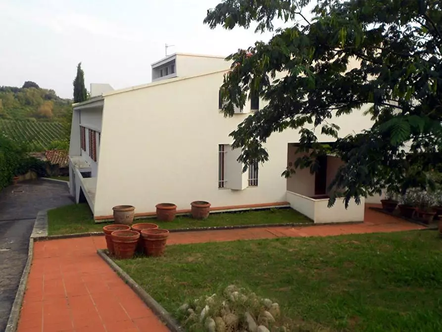 Immagine 2 di Villa in vendita  a Peccioli