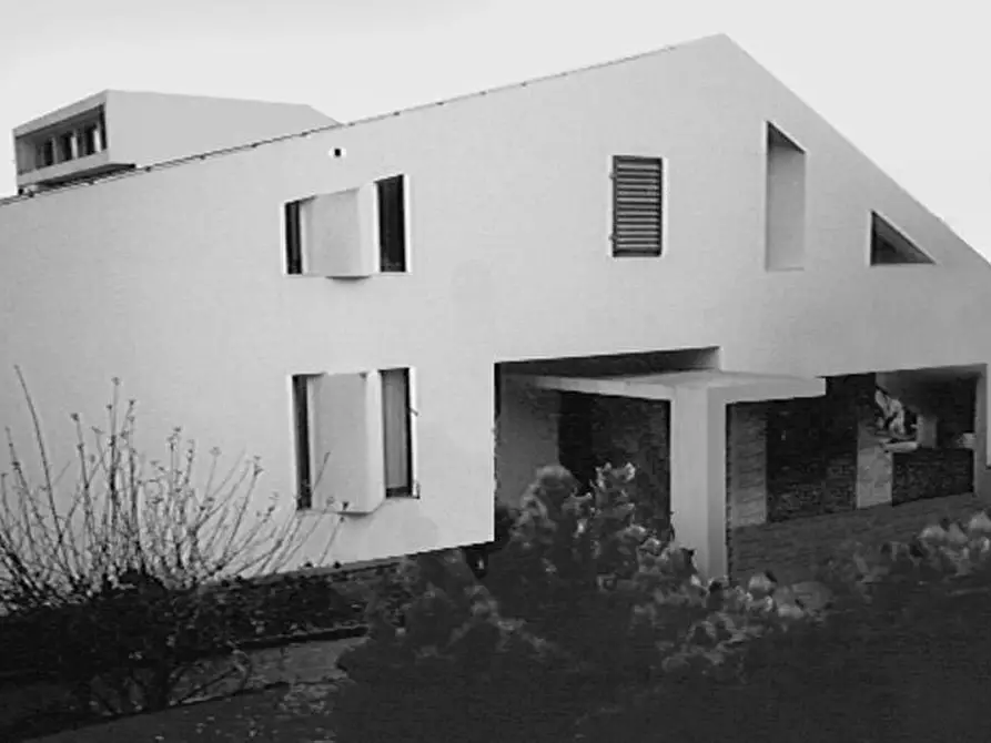 Immagine 5 di Villa in vendita  a Peccioli