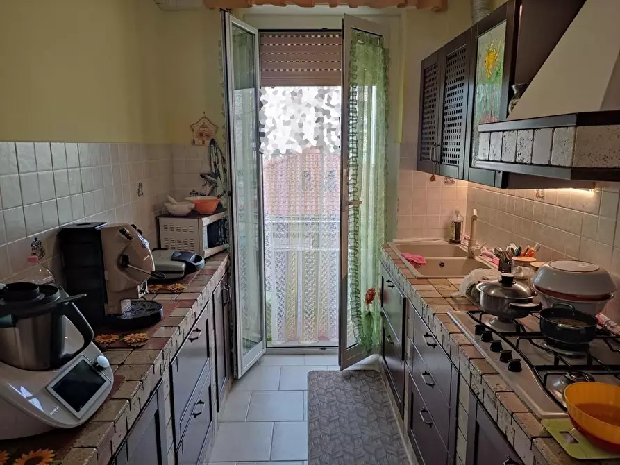 Immagine 4 di Appartamento in vendita  a Carrara