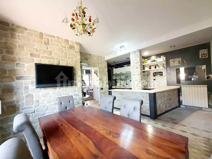 Immagine 4 di Casa bifamiliare in vendita  a Ortonovo