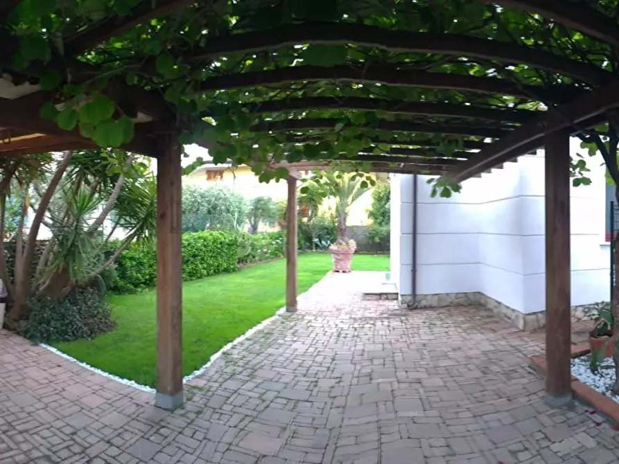 Immagine 21 di Casa bifamiliare in vendita  a Ortonovo