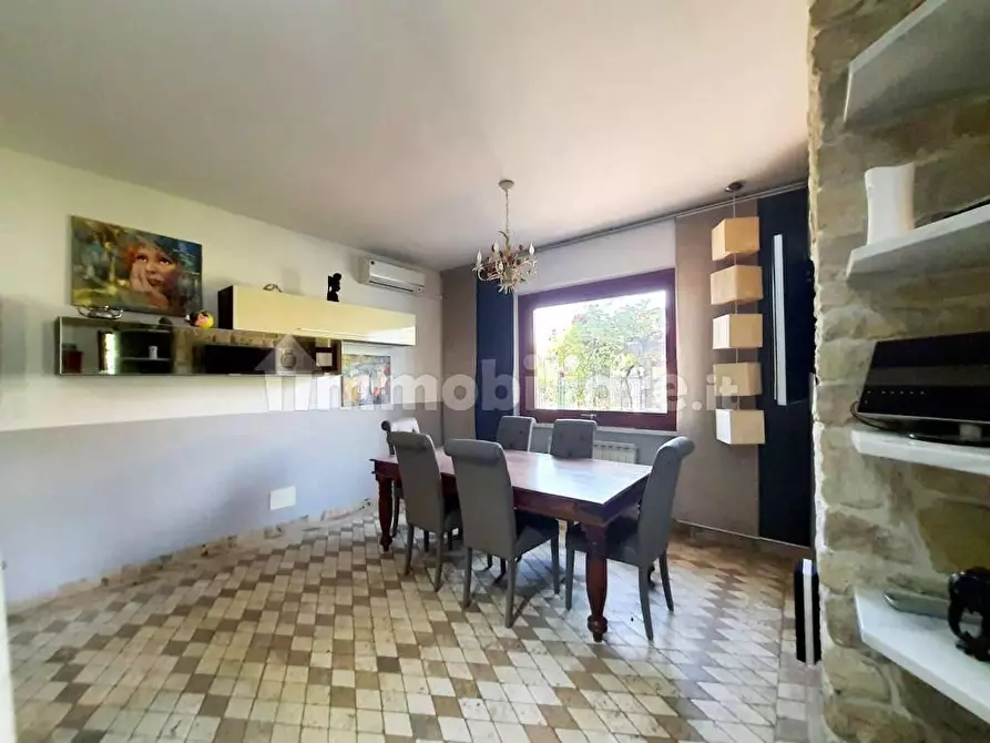 Immagine 30 di Casa bifamiliare in vendita  a Ortonovo