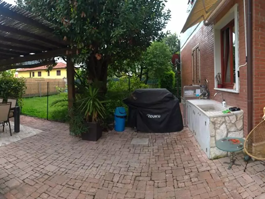 Immagine 27 di Casa bifamiliare in vendita  a Ortonovo