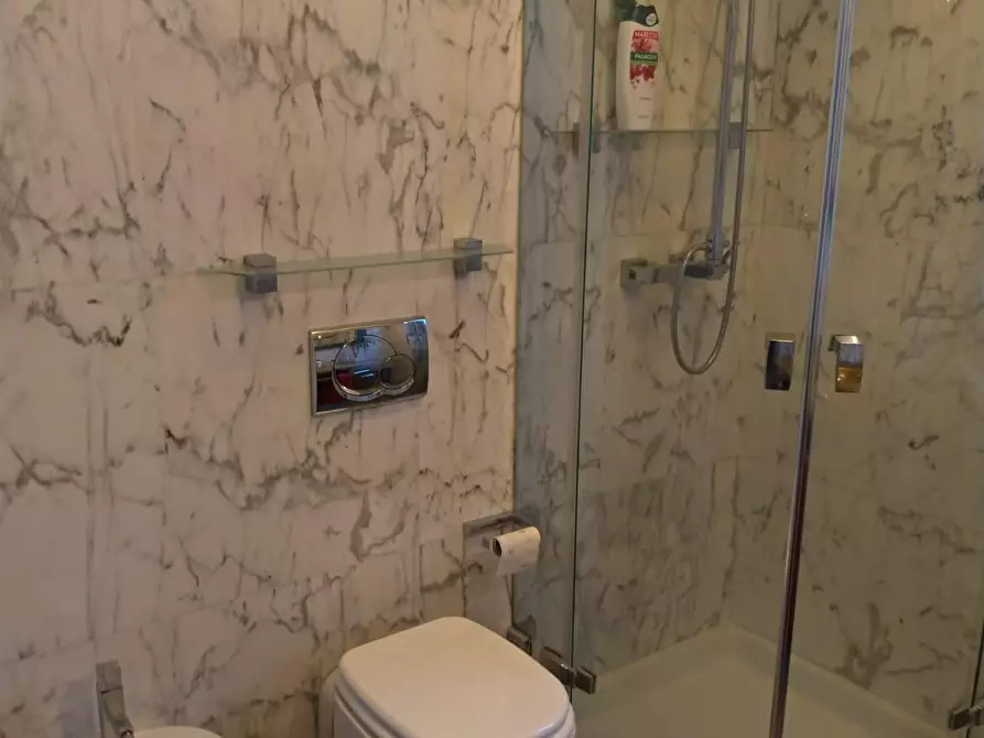 Immagine 25 di Casa bifamiliare in vendita  a Ortonovo