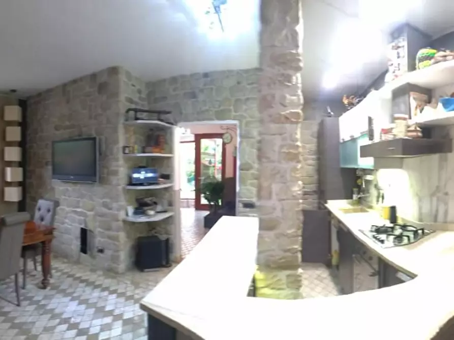 Immagine 19 di Casa bifamiliare in vendita  a Ortonovo