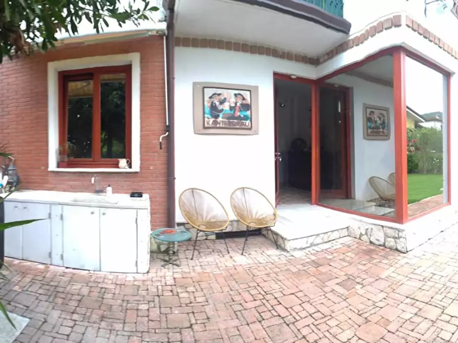 Immagine 15 di Casa bifamiliare in vendita  a Ortonovo