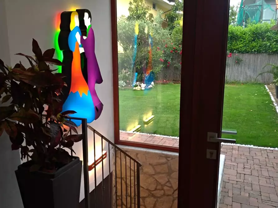 Immagine 26 di Casa bifamiliare in vendita  a Ortonovo