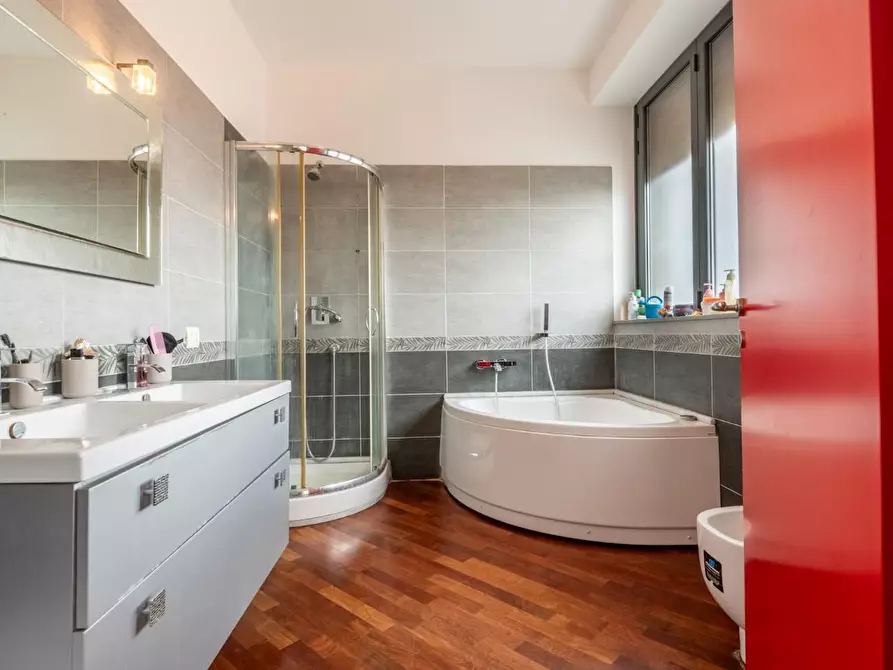 Immagine 27 di Appartamento in vendita  a Cascina