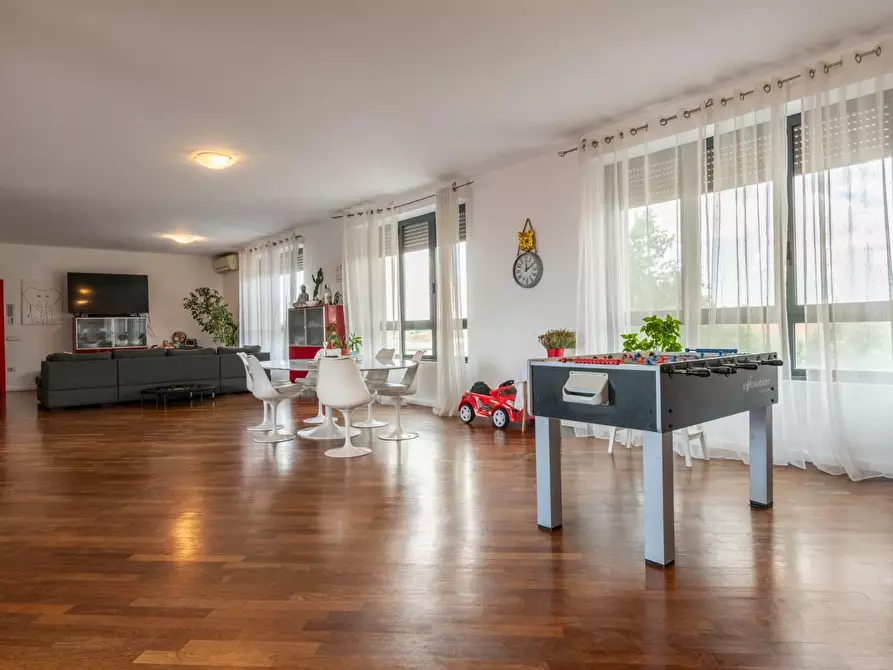 Immagine 2 di Appartamento in vendita  a Cascina