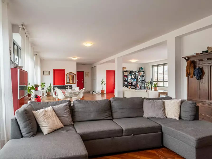 Immagine 12 di Appartamento in vendita  a Cascina