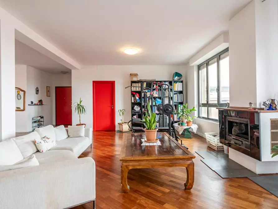 Immagine 6 di Appartamento in vendita  a Cascina