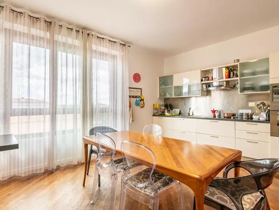 Immagine 15 di Appartamento in vendita  a Cascina