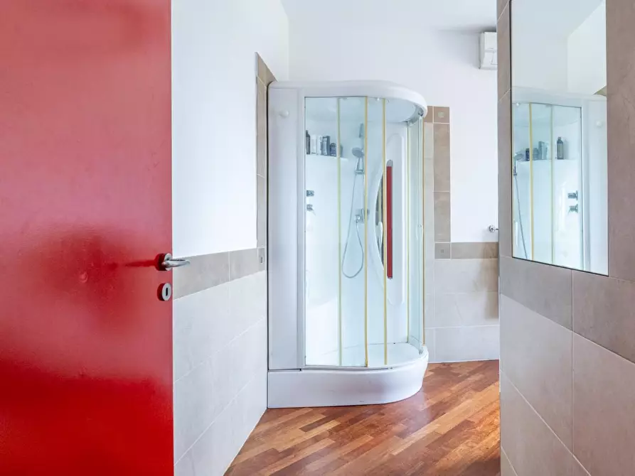 Immagine 35 di Appartamento in vendita  a Cascina