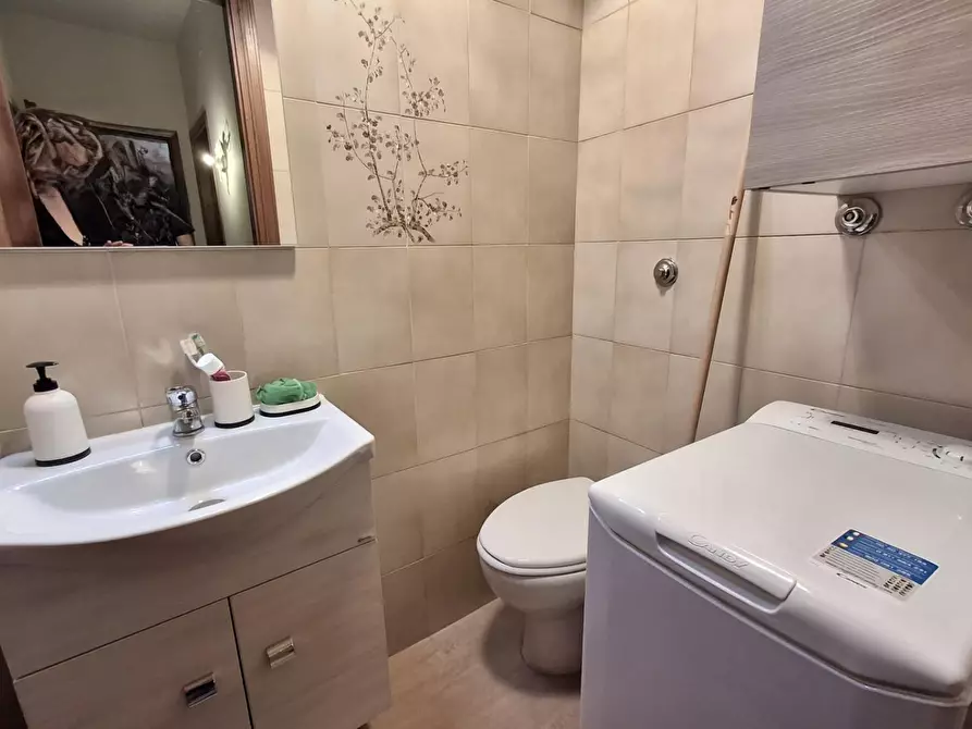 Immagine 9 di Appartamento in vendita  a Pisa