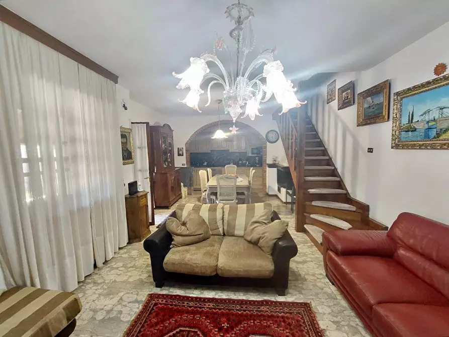 Immagine 16 di Villa in vendita  a Pietrasanta