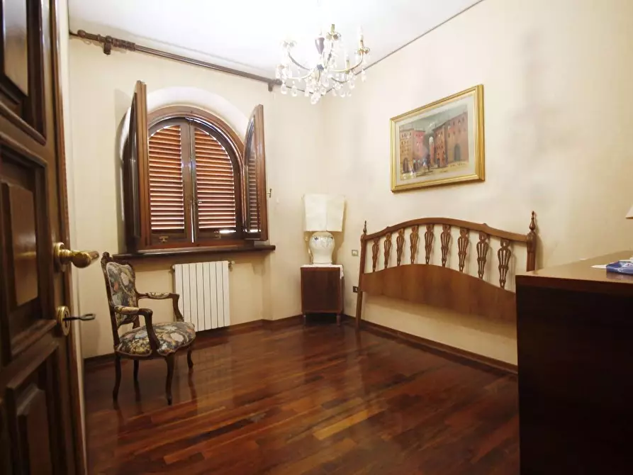 Immagine 22 di Villa in vendita  a Larciano