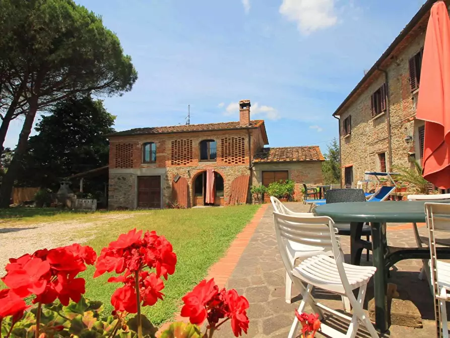 Immagine 19 di Casa colonica in vendita  a Larciano