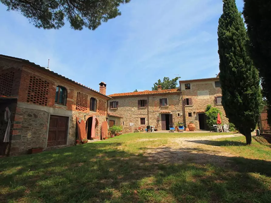Immagine 21 di Casa colonica in vendita  a Larciano