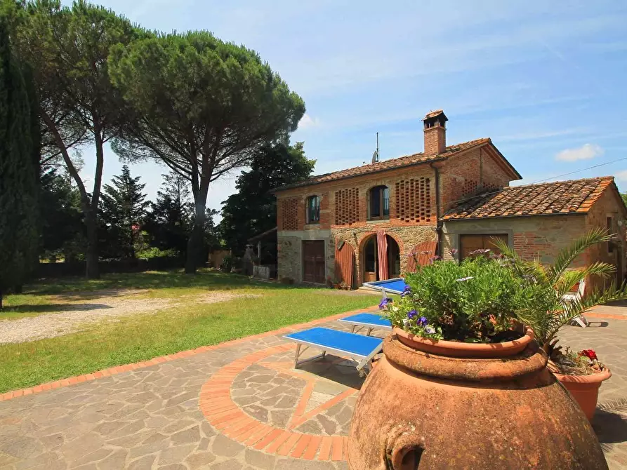 Immagine 5 di Casa colonica in vendita  a Larciano