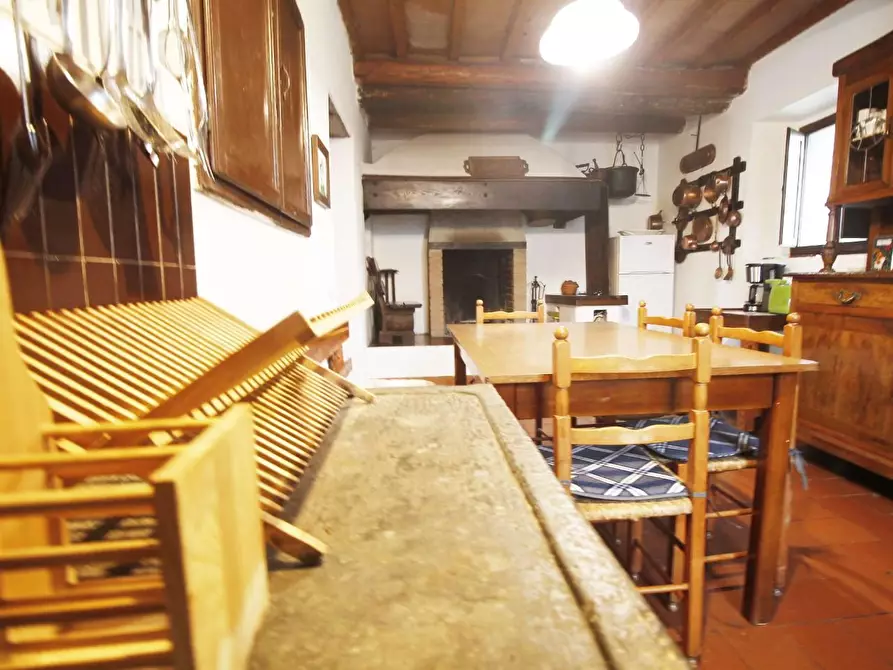 Immagine 40 di Casa colonica in vendita  a Larciano