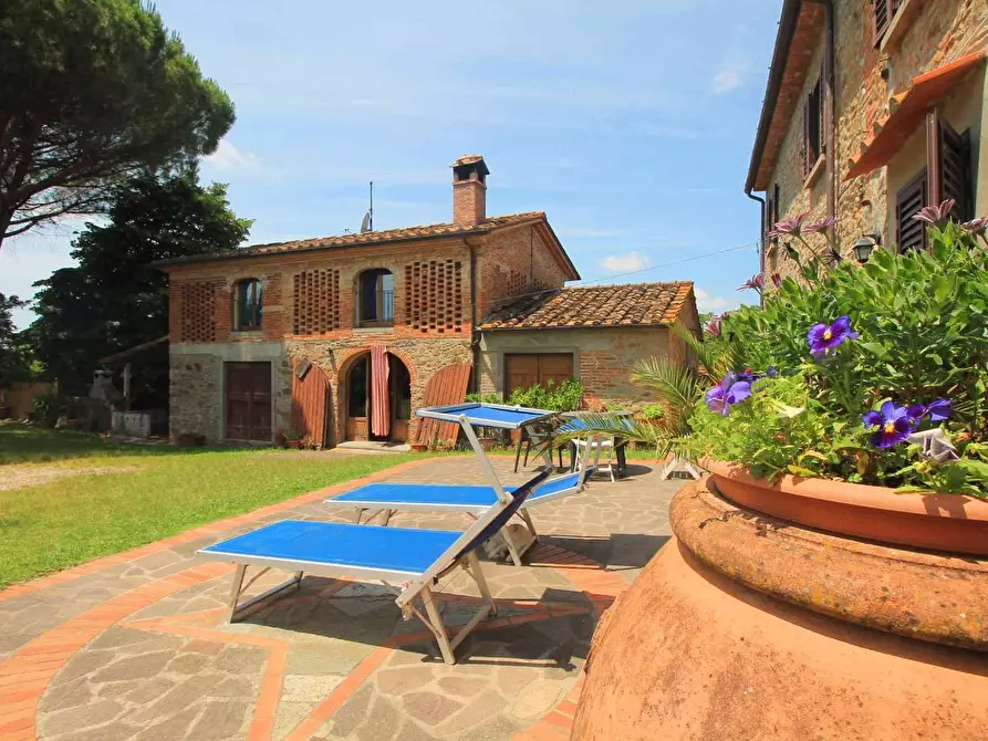 Immagine 4 di Casa colonica in vendita  a Larciano