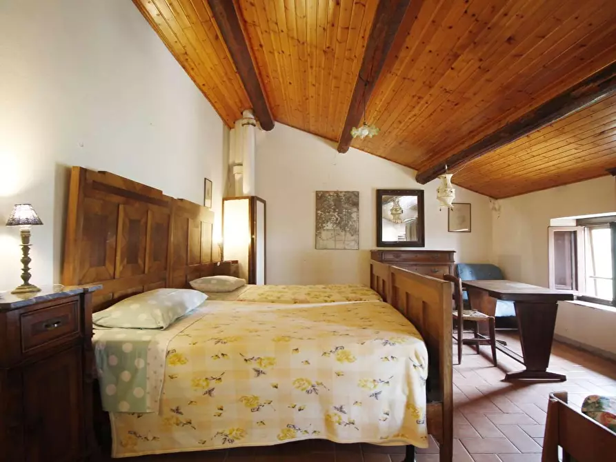 Immagine 34 di Casa colonica in vendita  a Larciano