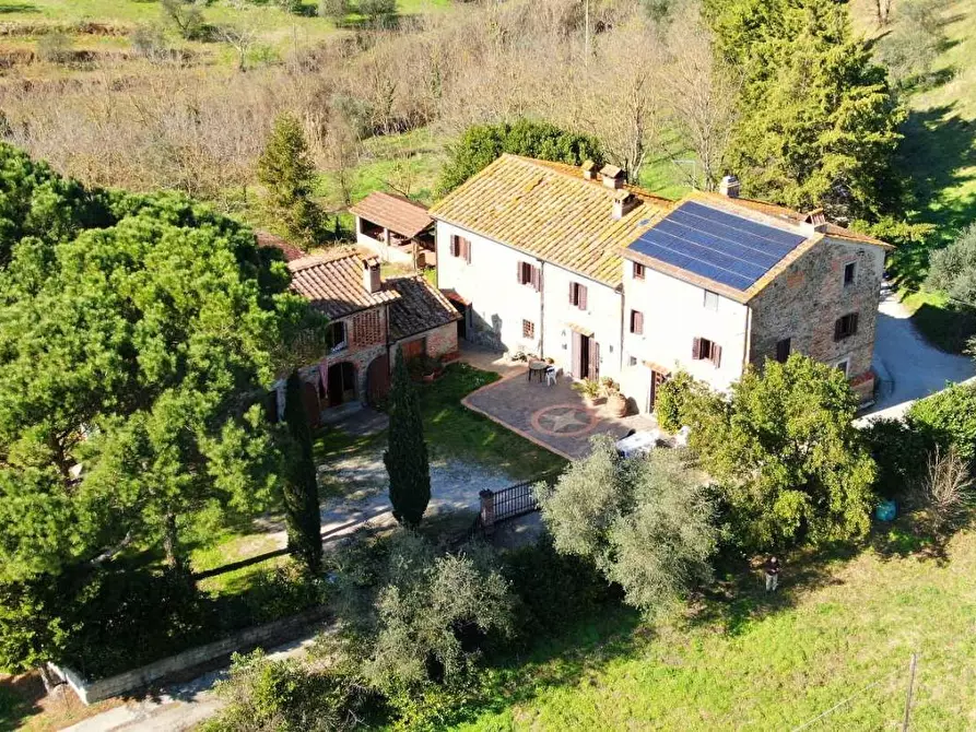 Immagine 3 di Casa colonica in vendita  a Larciano