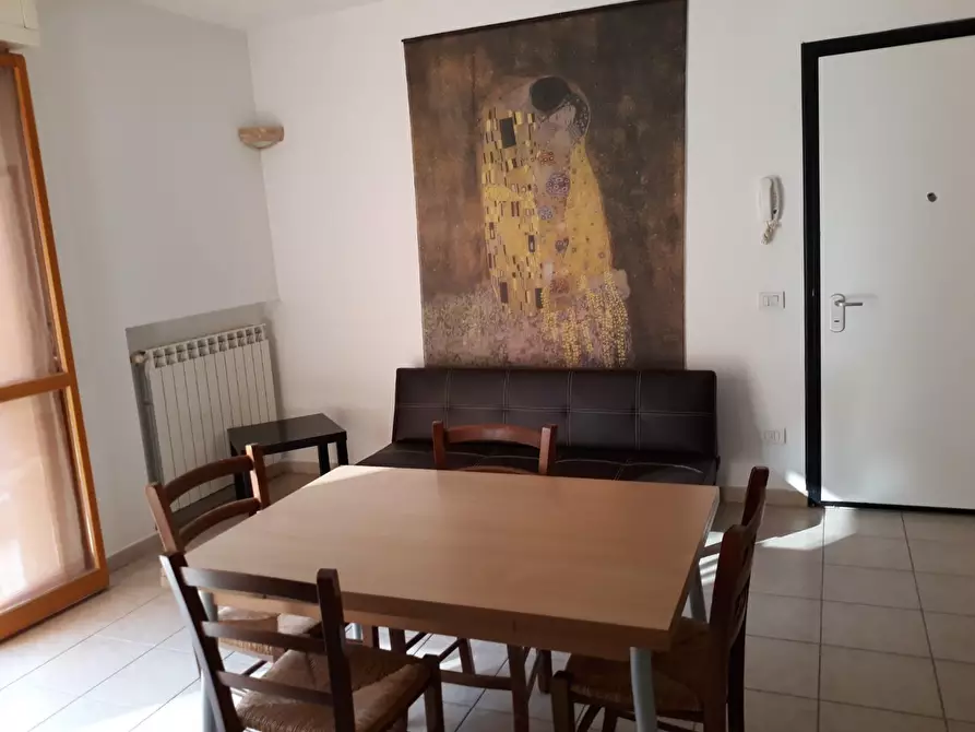 Immagine 13 di Appartamento in affitto  a Siena