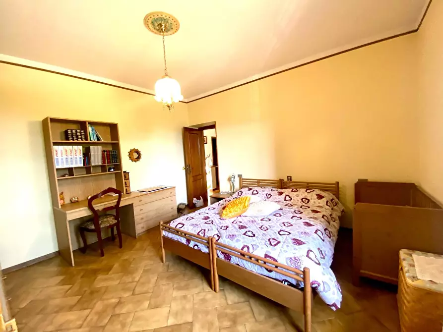 Immagine 10 di Casa bifamiliare in vendita  a Castelnuovo Magra