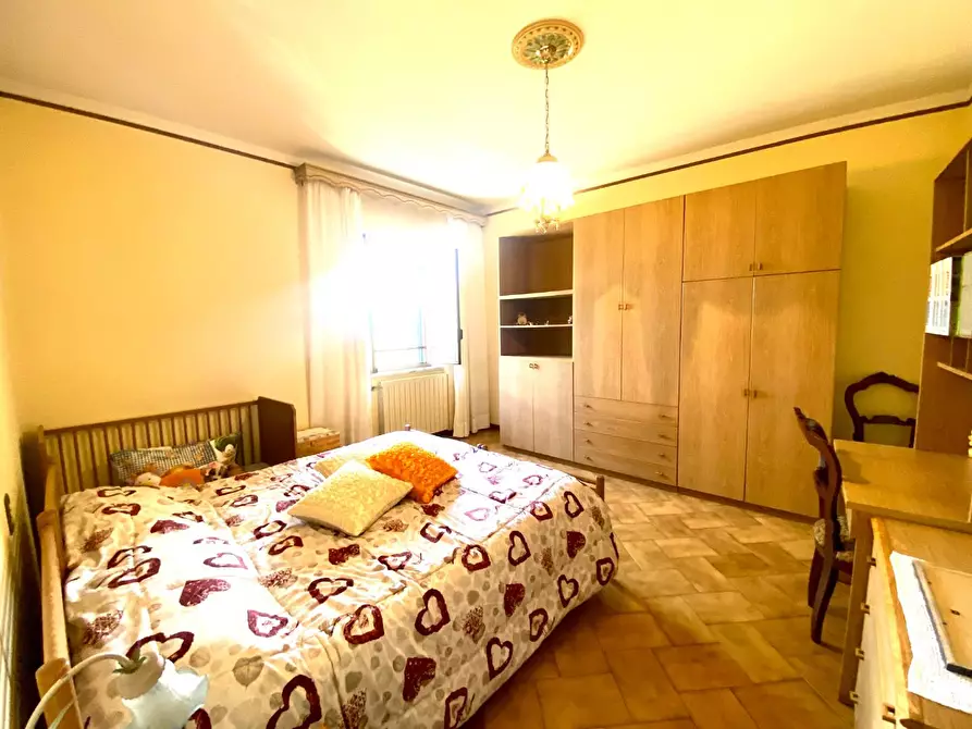 Immagine 11 di Casa bifamiliare in vendita  a Castelnuovo Magra