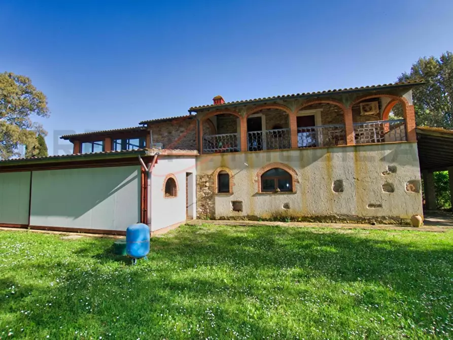 Immagine 10 di Casa semindipendente in vendita  a Suvereto