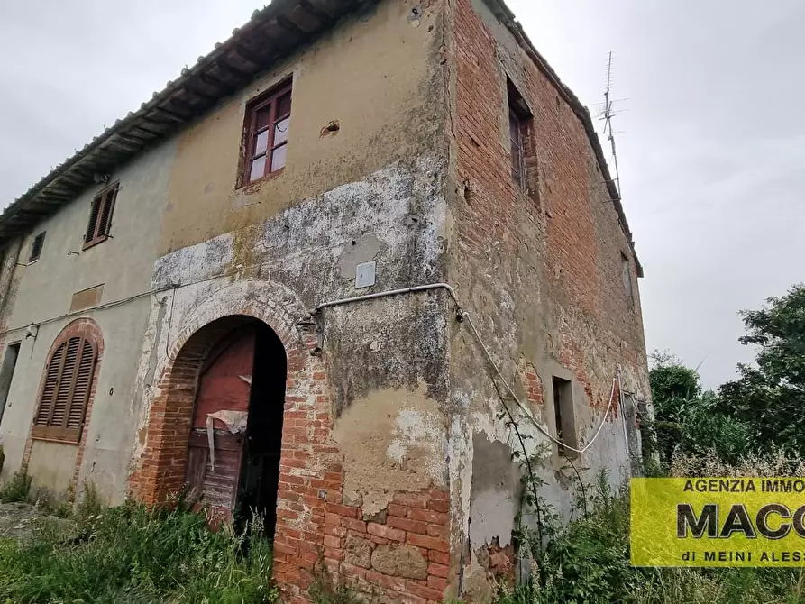 Immagine 1 di Casa colonica in vendita  a Palaia