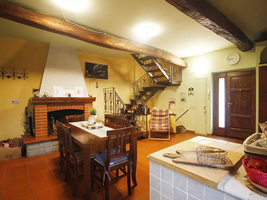 Immagine 6 di Casa colonica in vendita  a Vinci